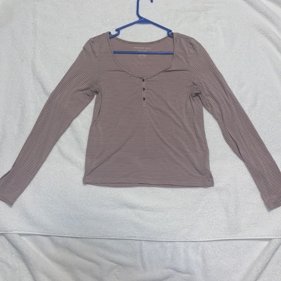 I’m selling a soft Long sleeve shirt size M - Picture 3 of 3